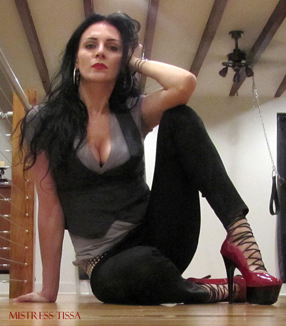 Mistress Tissa - Laced Red Heels